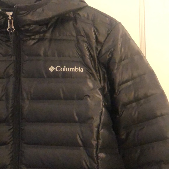 Women’s Columbia Down Jacket - Picture 4 of 4